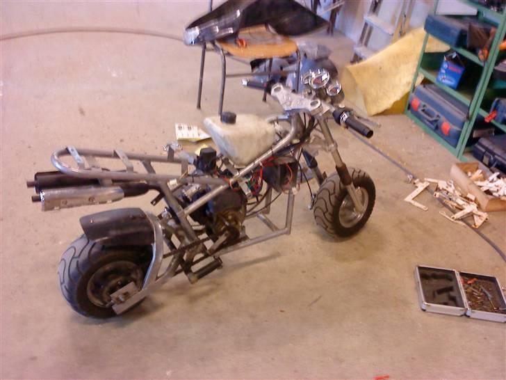 Kawasaki Ninja (wannabe) *Solgt* - her har jeg taget alle skjoldene af billede 6