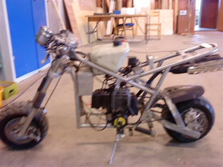 Kawasaki Ninja (wannabe) *Solgt* - her har jeg taget alle skjoldene af billede 8