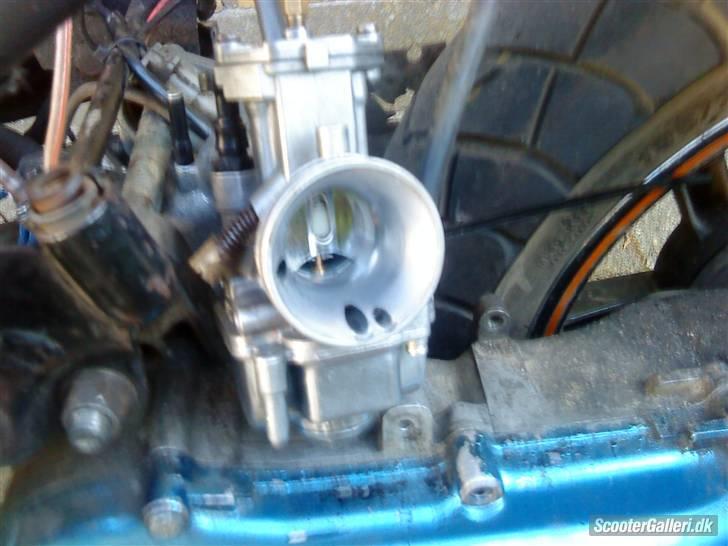 PGO Dirty lc Hot 50 SOLGT billede 2