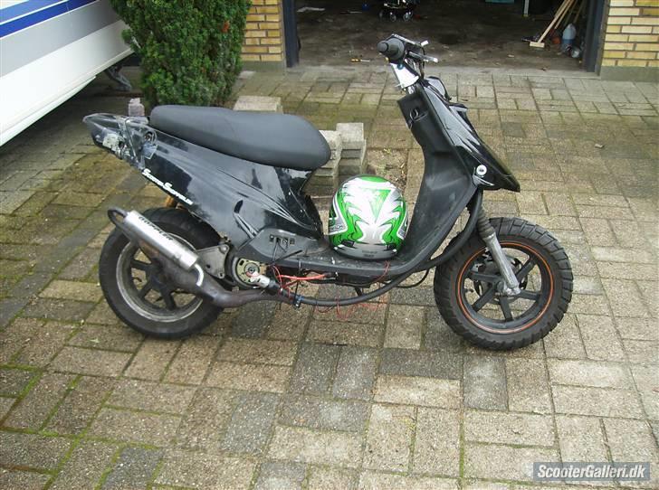 PGO Dirty lc Hot 50 SOLGT billede 3