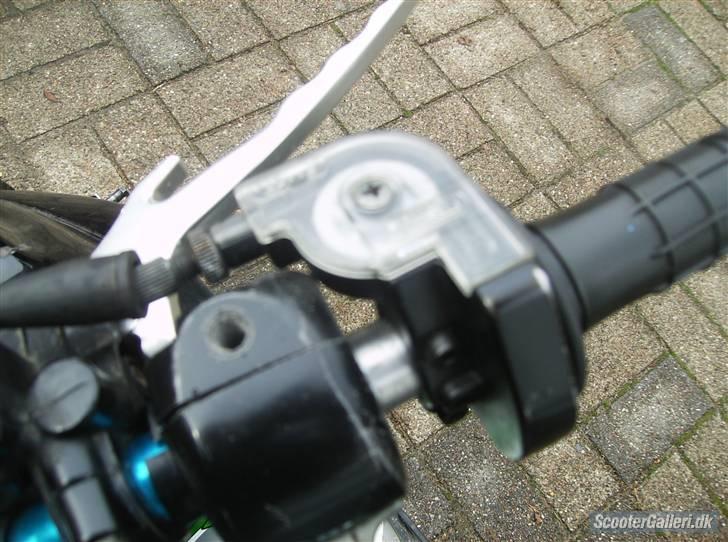 PGO Dirty lc Hot 50 SOLGT billede 4