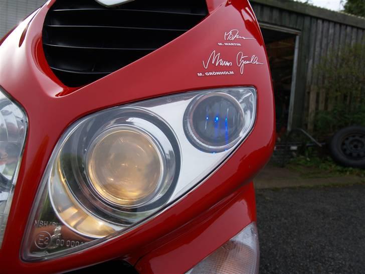 Peugeot speedfight rally victory - blåt lys i positionslygterne billede 8