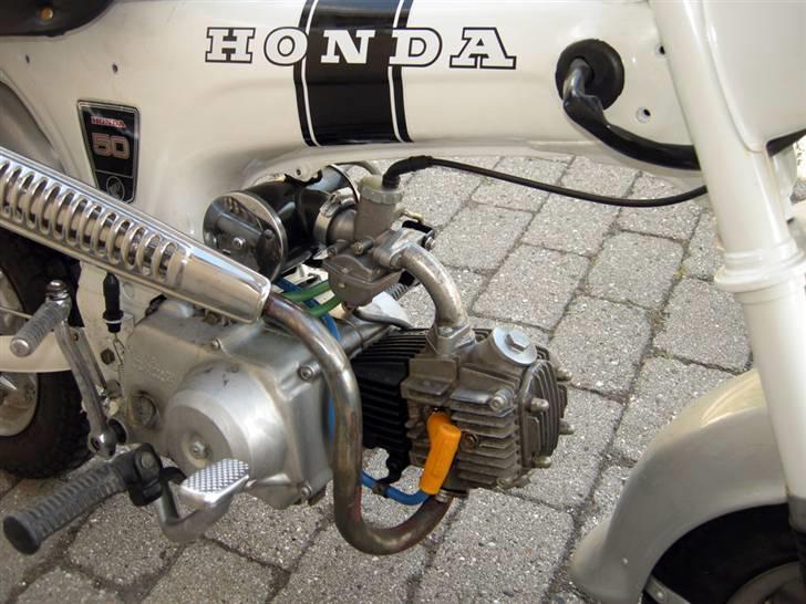 Honda Dax St 50 billede 5