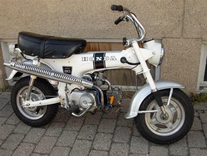 Honda Dax St 50 billede 6