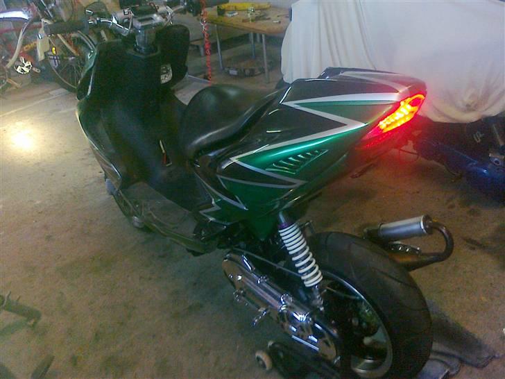 Yamaha Aerox Pata Negra billede 12