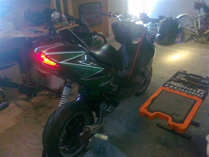 Yamaha Aerox Pata Negra billede 14