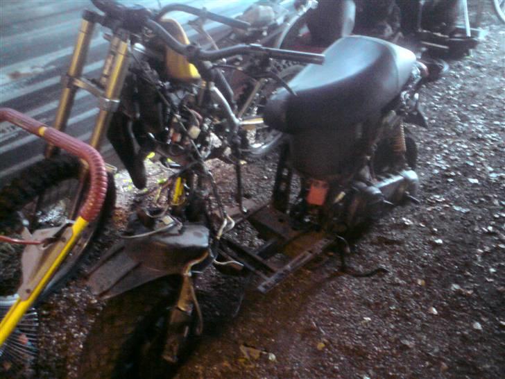 Piaggio tyohoon solgt billede 2