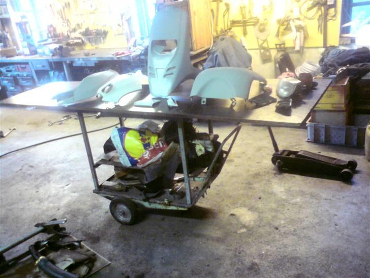 Piaggio tyohoon solgt billede 3