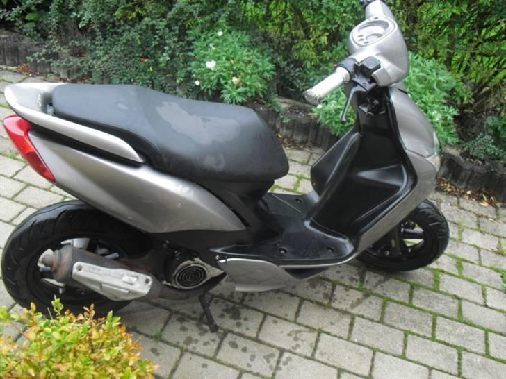 Yamaha jog r (under ombygning) billede 4