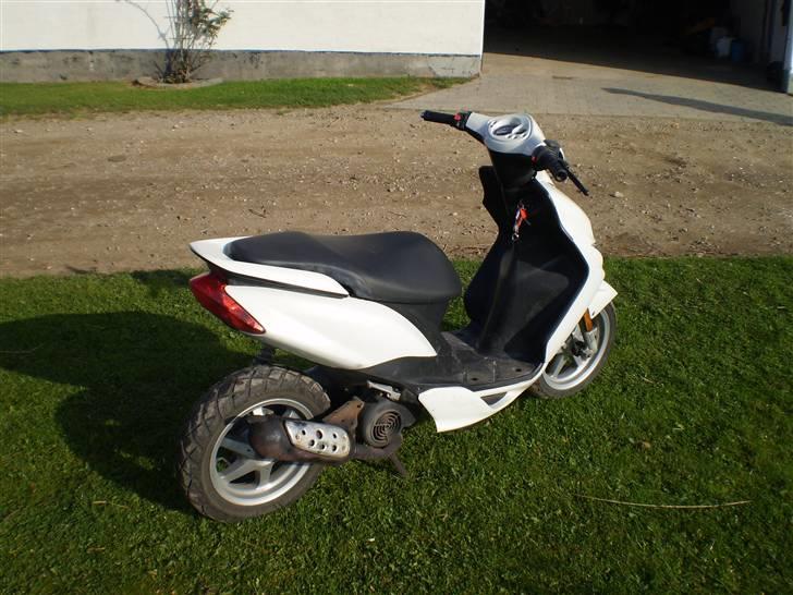 Yamaha Jog R BYTTET billede 4