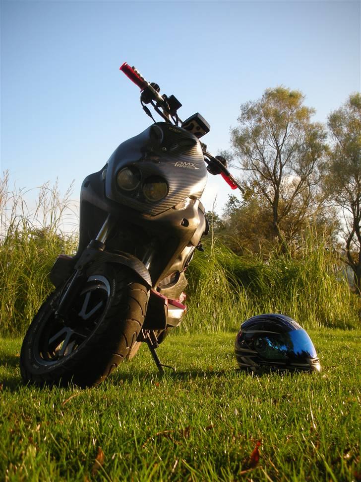 PGO PMX Naked Carbon  billede 1