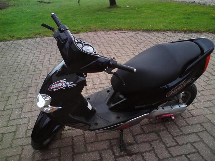 Yamaha jog r  nakket. billede 9