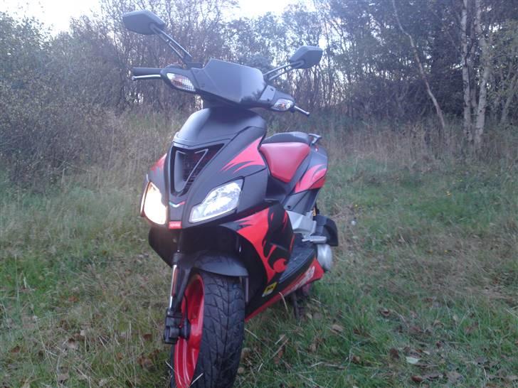 Aprilia SR 50 R Factory billede 2