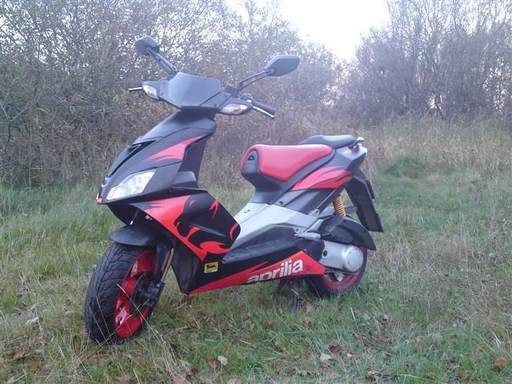 Aprilia SR 50 R Factory billede 3