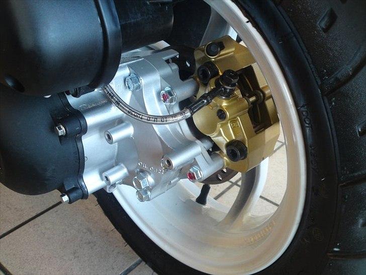 Sym Jet Sport X SR - De super lækre og gode skivebremser :) Bestiller snart nogle større stage6 Skiver :)  billede 6