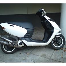 Aprilia sonic DR Racing LC Før