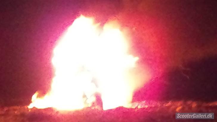 Peugeot brændt - så brænder den sku :D billede 13