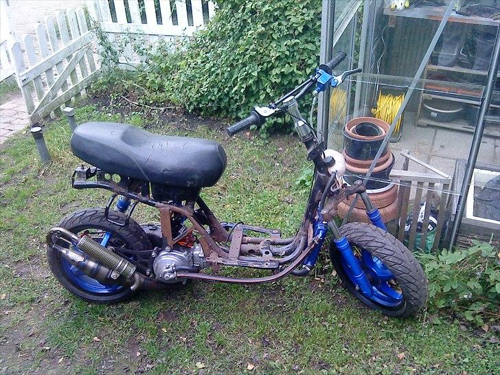 Yamaha Booster Ts!  - lige inden den blev skildt helt(: billede 13