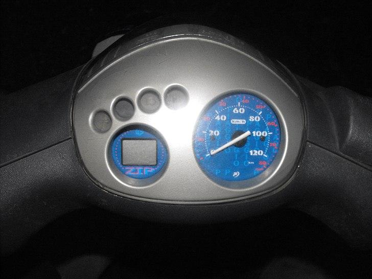 Piaggio new zip billede 5