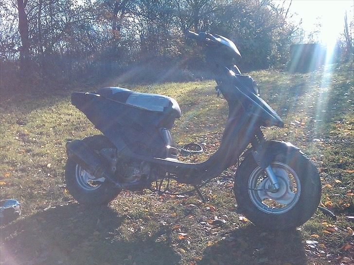 PGO hot50 sports sort solgt billede 2
