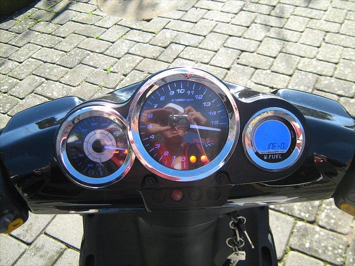 Peugeot Speedfight 2 - Koso digital LCD speedometer. billede 4