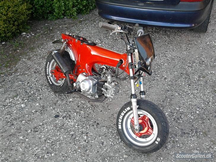 Honda Dax Slogt billede 2