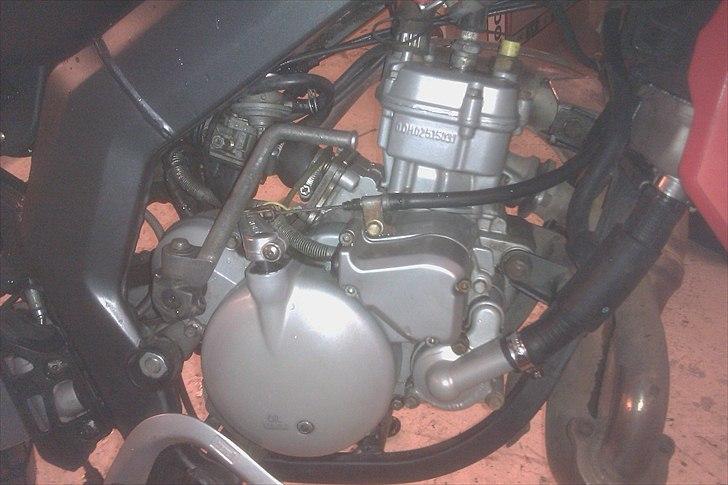 Aprilia SX 50 "Solgt" - Efter motor pudsning og vask :D billede 5