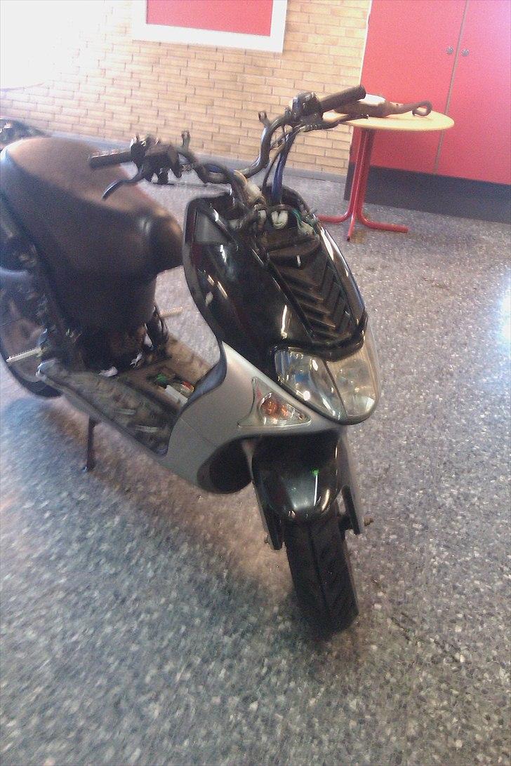 Kymco Super 9 (Solgt) - på min skole billede 10