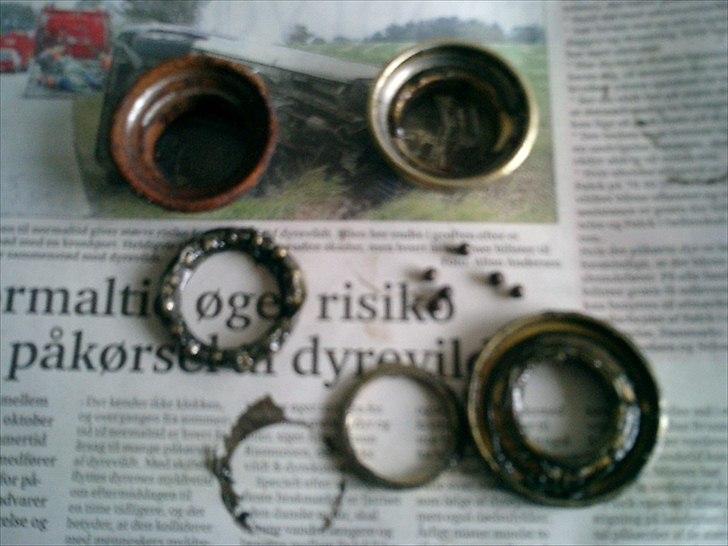 Yamaha BWS NG (byttet) - Styrfittings, man kan vist godt sige at det er brugt. Der var 6 rustne kugler tilbage i nederste leje. billede 6