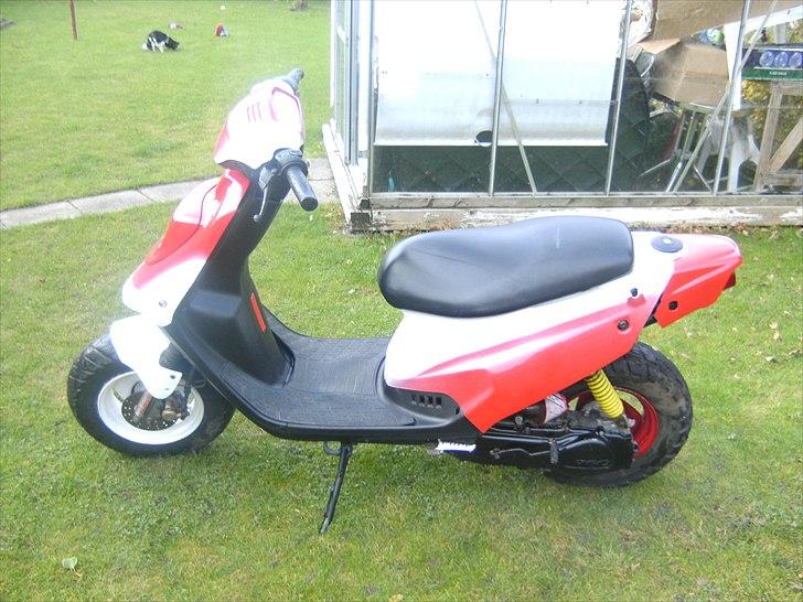 PGO hot 50  SOLGT  billede 4