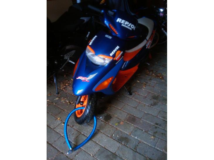 {{currentPhoto.altText}} billede {{currentPhoto.number}}