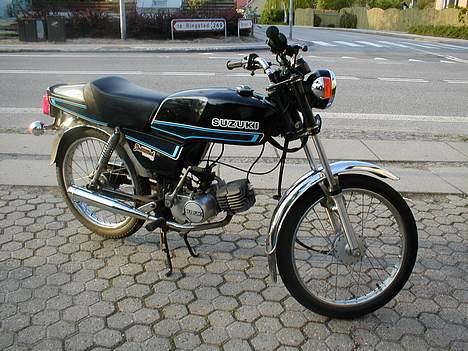 Suzuki DM-50 *solgt* - Se lige hvor det skinner... obs: Stænklap er ikke på mere! billede 4