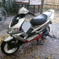 Peugeot speedfight 2 LC DD sælges