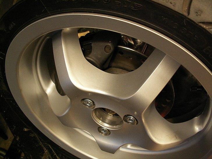 Yamaha Bws'Rox'DD'Custom! - Skivebremse og Kiesler fælg på Lodret Minarelli, ikke set før ;-) billede 16