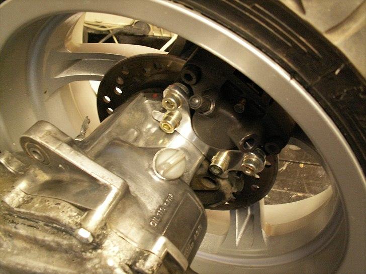 Yamaha Bws'Rox'DD'Custom! - Skivebremse og Kiesler fælg på Lodret Minarelli, ikke set før ;-) billede 19