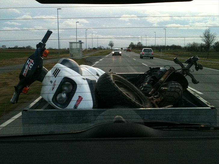 MBK Booster CW50 # Væk - Da den blev hentet, på vej hjem.  billede 8