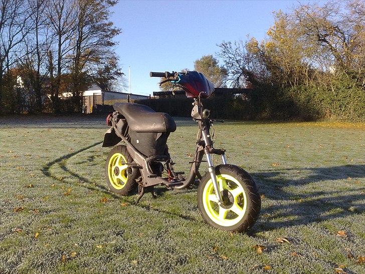 Derbi Atlantis Bullet Projekt - de første billeder er sån den så ud da jeg købte den... billede 1