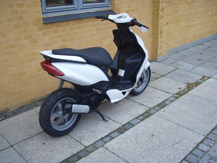 Yamaha Jog R BYTTET til Rieju - Idag da jeg hentede den 08-11-2010 billede 3