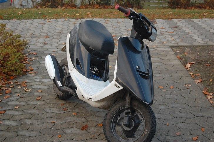 Yamaha Jog ( SOLGT )  billede 1