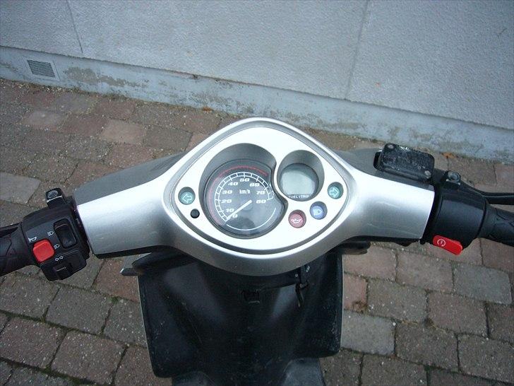 Yamaha jog r (solgt) billede 6