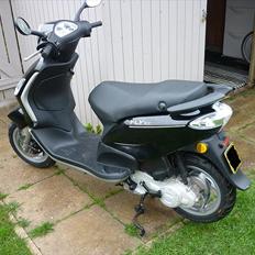 Piaggio FLY 4T