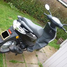 Piaggio FLY 4T