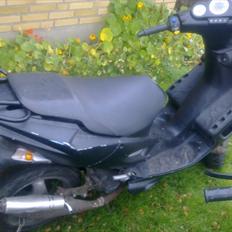 Peugeot speedfight 2