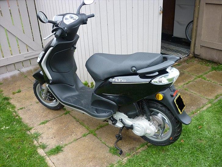 Piaggio FLY 4T billede 2