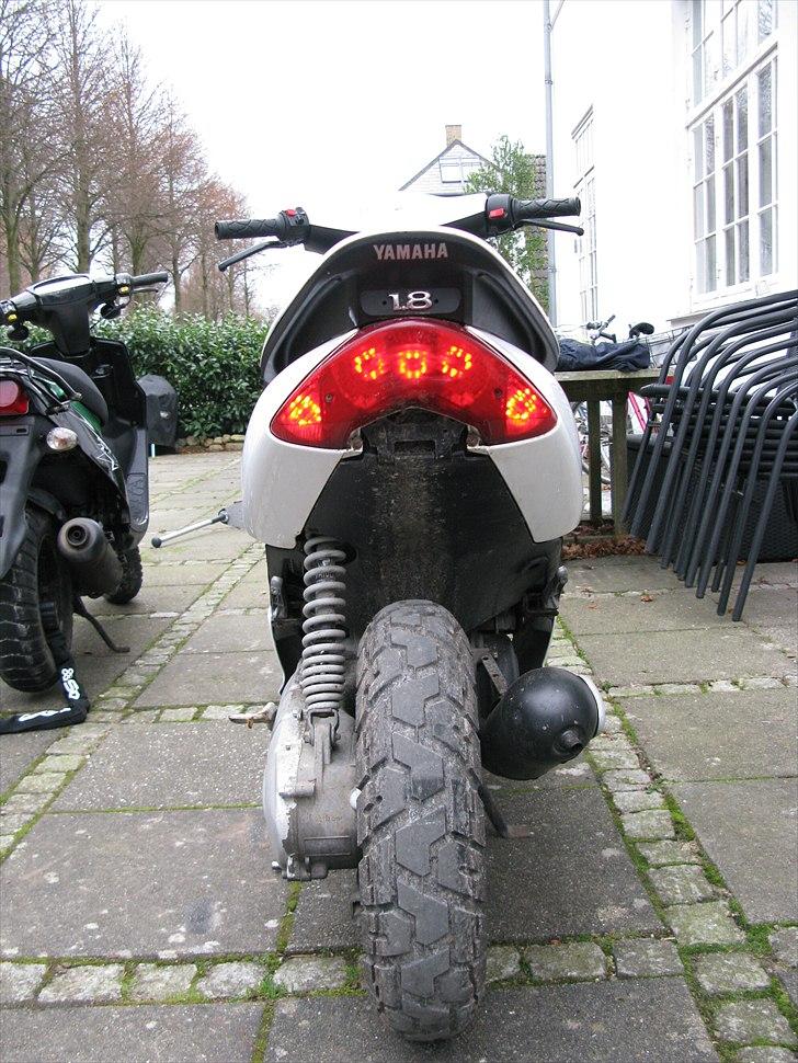 Yamaha Jog R BYTTET til Rieju - Taget i dag i min have d. 18-11-2010 billede 7