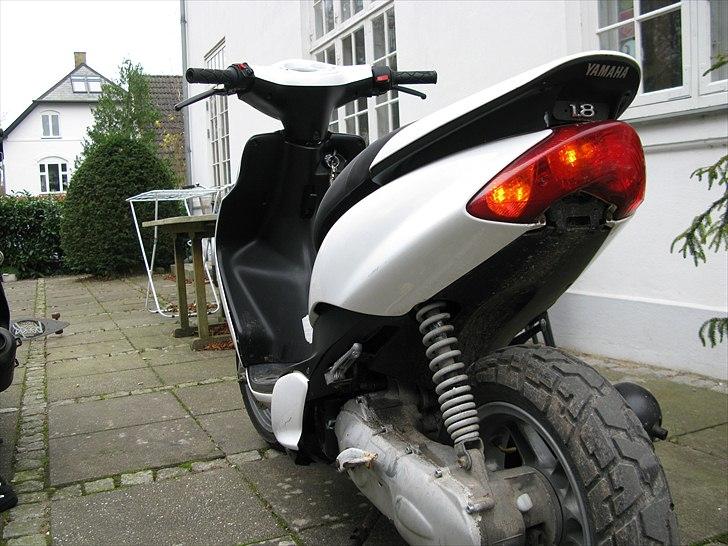 Yamaha Jog R BYTTET til Rieju - Taget i dag i min have d. 18-11-2010 billede 8