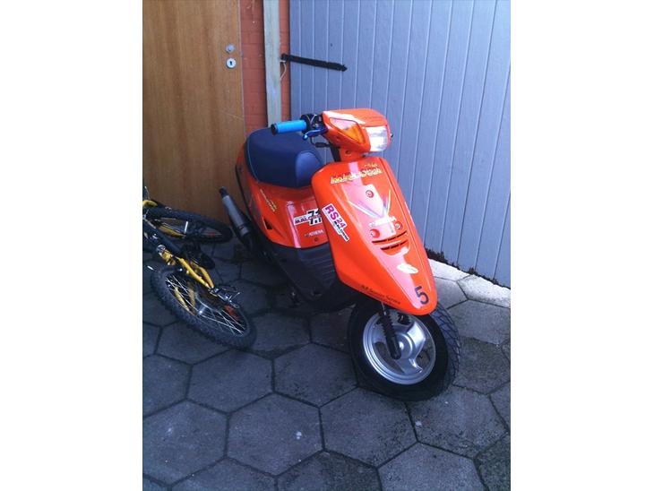 {{currentPhoto.altText}} billede {{currentPhoto.number}}