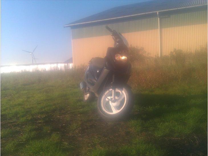 {{currentPhoto.altText}} billede {{currentPhoto.number}}