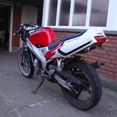 Yamaha Tzr solgt.