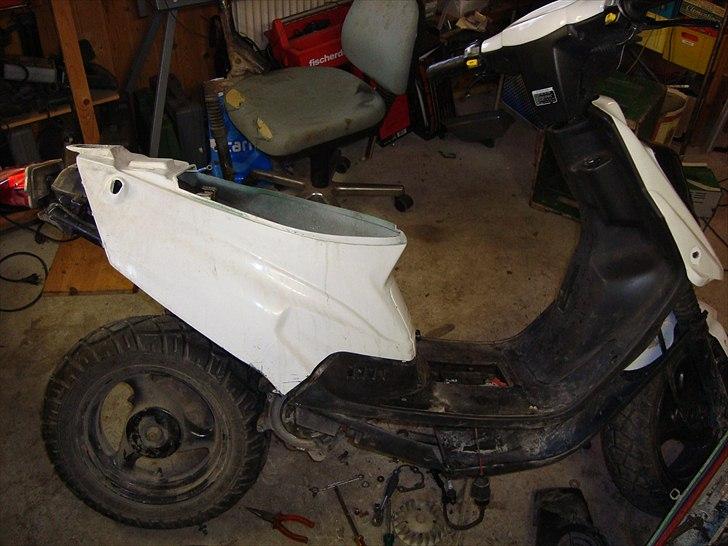 PGO Hot 50 <SOLGT> billede 2